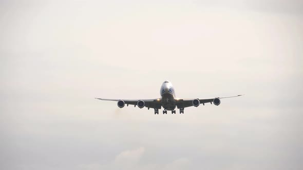 Airfreighter Flies Overhead