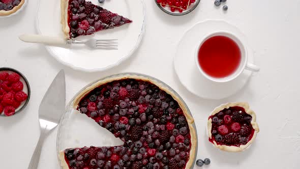 Homemade Fresh Blueberry and Raspberry Tart