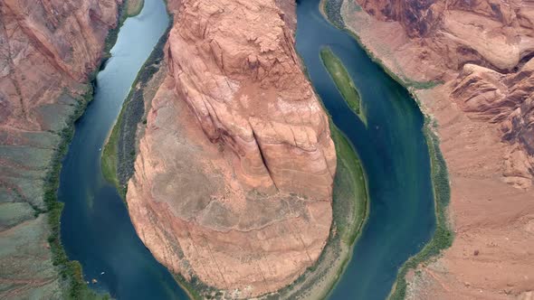  Aerial Drone Flying Over Boat Sailing Around Beautiful Pink Horseshoe Canyon