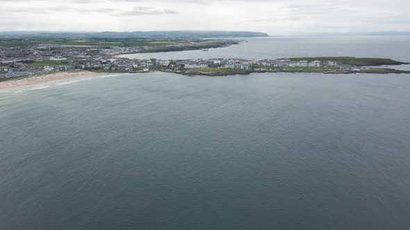 Stunning Nature Scenery In Portrush, A Touristic Seaside Resort Town In The Northern Ireland - Perfe