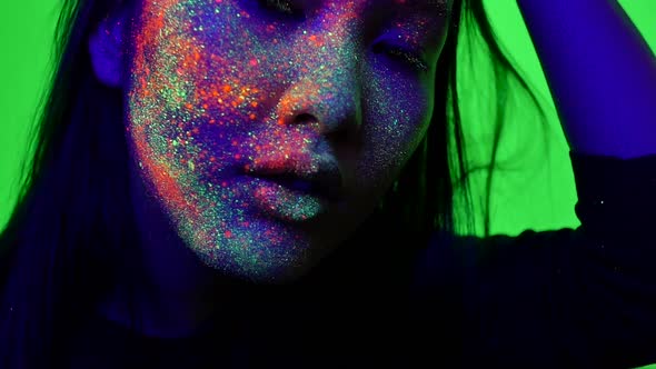 Faces with fluo effects