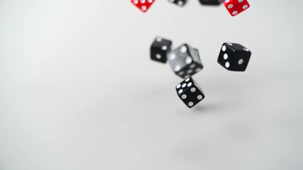 Dice rolling, Slow Motion