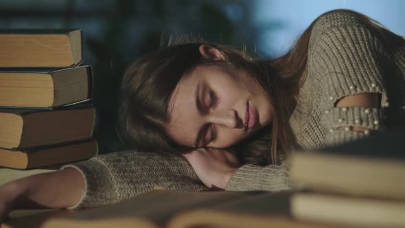 Girl Wakes Up at the Desk From a Sudden Sleep and Comes to Her Senses Late