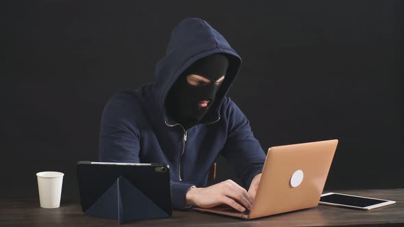 Young Hacker Bandit Engaged in Crime.