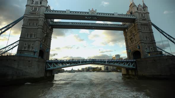 Bascule bridge in River Thames