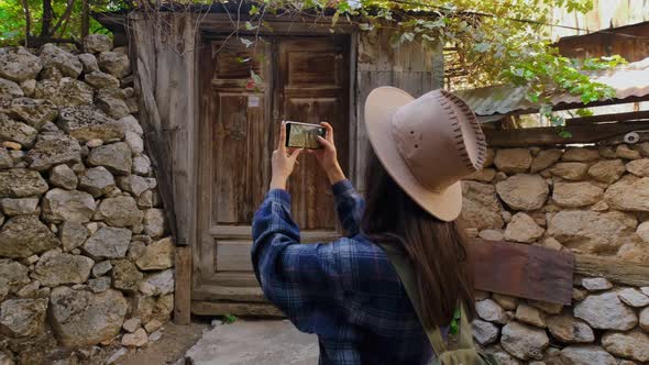 Photographing a Historic Gate