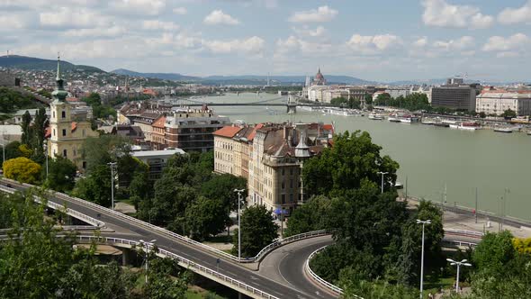 Time lapse from Danube river from Gellért Hill 