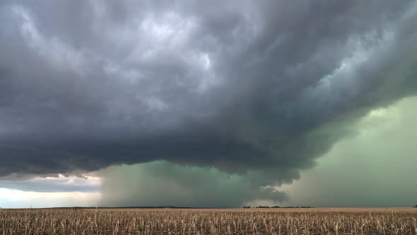 Time lapse of severe tornado warned storm moving across the plains