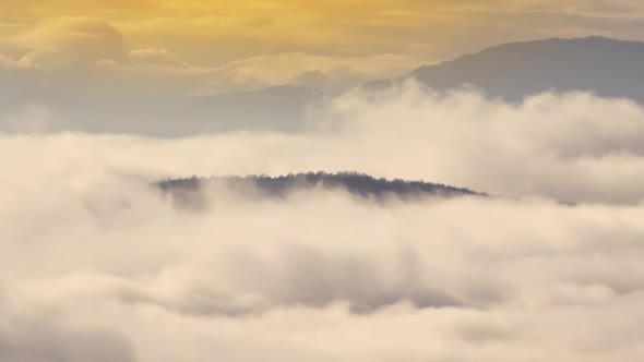 Clouds Mountain