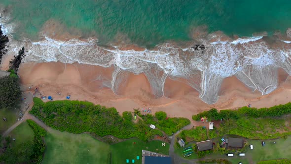 Beautiful epic 4k Drone shot in Maui rotation to the right