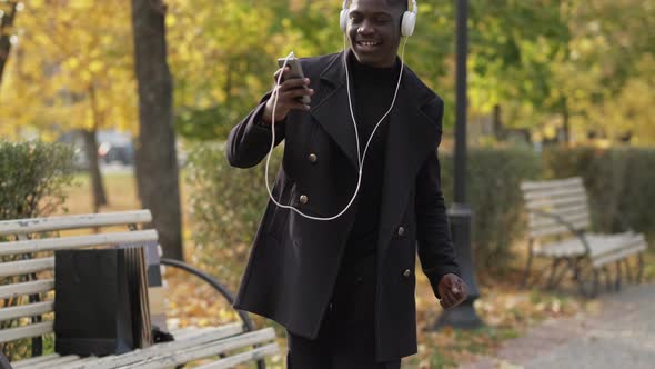 Headphones Fun Music Listening Man Dancing Park