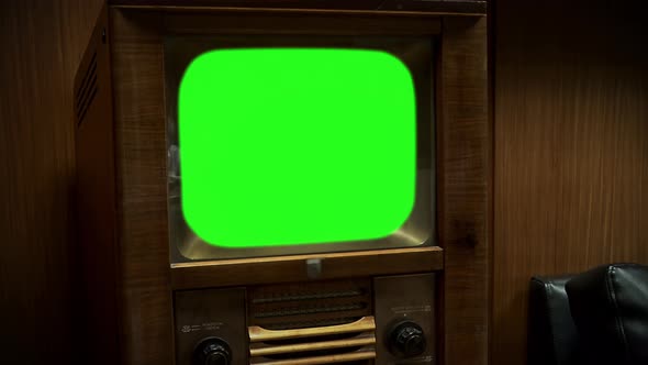 Old Retro 50s TV with Green Screen. 4K Version.