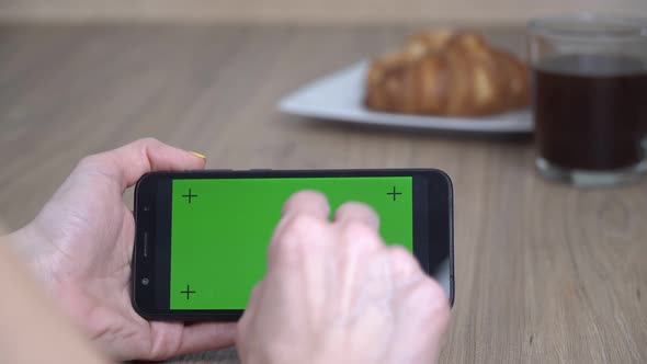 Smartphone with a Green Screen