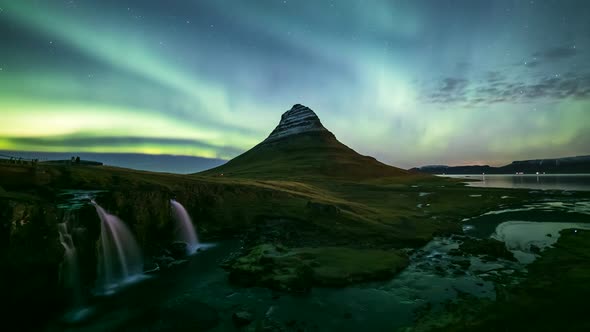 4K Time lapse of Aurora Borealis (Northern lights) over Kirkjufell mountain, Iceland 