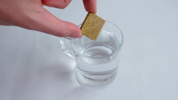 Dissolvable Drinks Dissolving Cubes to Add Superfoods