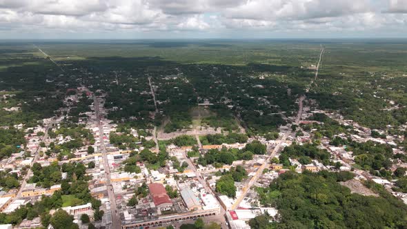 The pyramid of Izamal is a hidden gem in the maya Jungle