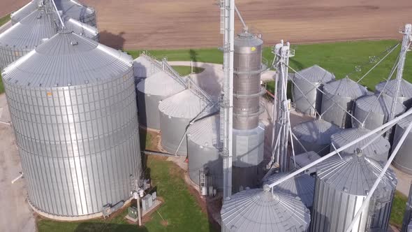 a farm in the midwest part of the USA