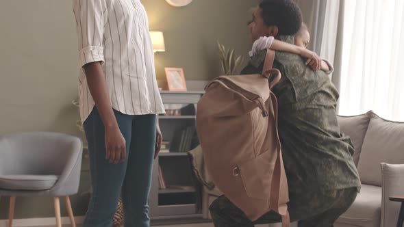 Military Man Returning Home from Army alt