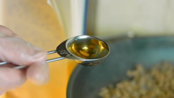 Add a Tablespoon of Vinegar to the Chorizo Ingredients