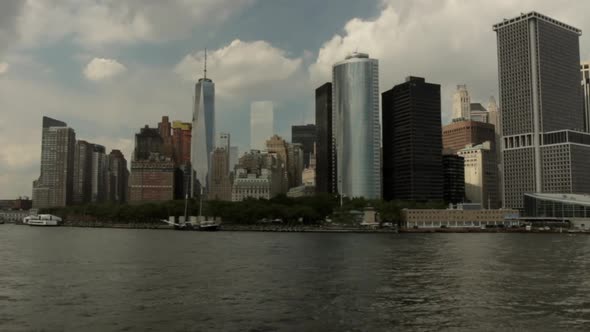 This is footage of lower Manhattan from the Husdon River. You can see all the beautiful architecture