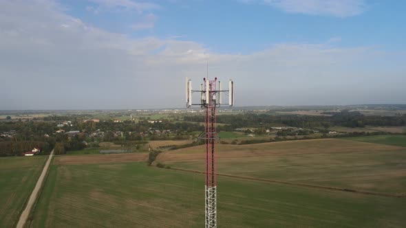 Aerial mobile network antenna