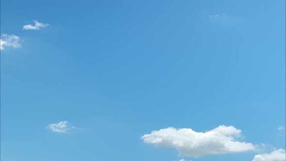 4K Sky Time lapse, Beautiful background, Sky Timelapse of skyscrapers. alt