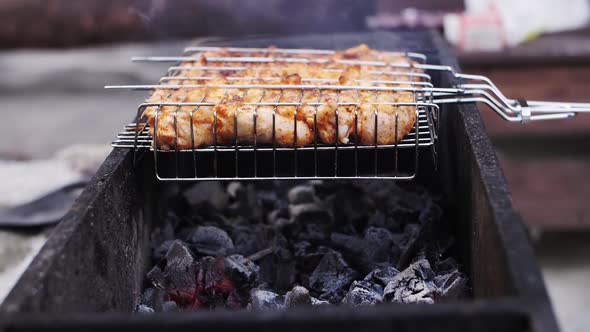 charcoal grilled chicken bbq grill