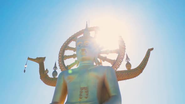 Wat Phra Yai (Big Buddha Temple), Buddha's head reviled when sun gets blocked, Koh Samui Thailand