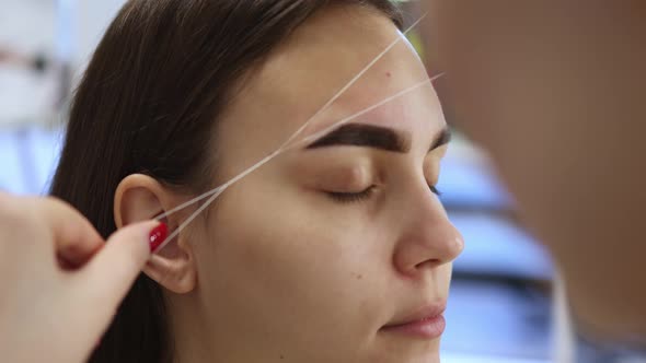 Correction Eyebrows Shape Removing Unwanted Hair Using Thread Threading Brows