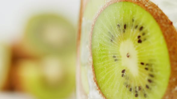 Kiwi Lemonade Macro