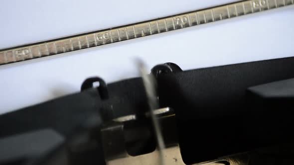 Typing the Expression I Am on Vacation alt