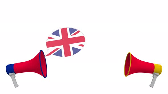Flags of Egypt and the United Kingdom on Speech Bubbles