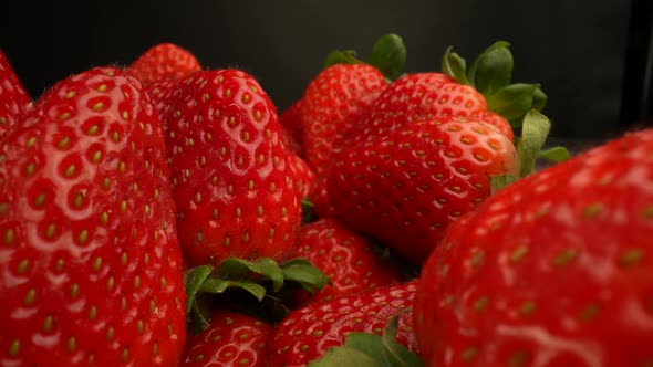 Fresh Ripe Red Strawberries 24