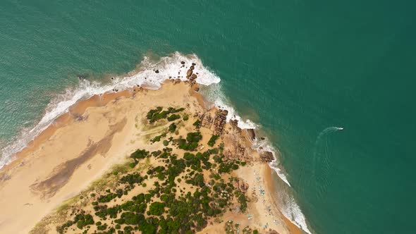 Beautiful Beach in the Blue Water alt