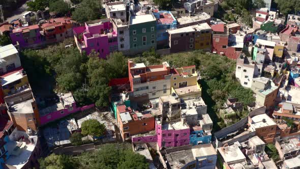 AERIAL: Guanajuato City, Mexico (Descending)