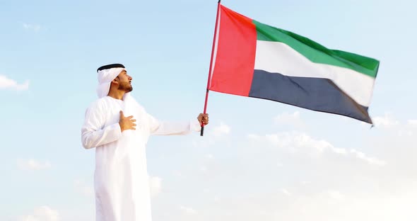 Young men spending a day in the dubai desert