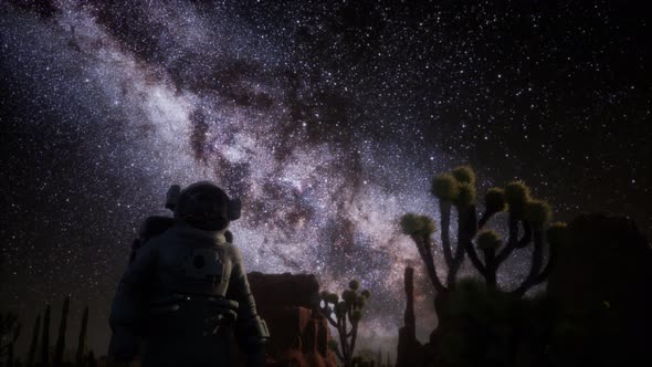Astronaut and Star Milky Way Formation in Death Valley alt