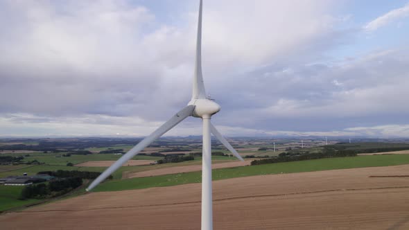 Wind Turbine Generating Renewable Green Power in the Countryside alt