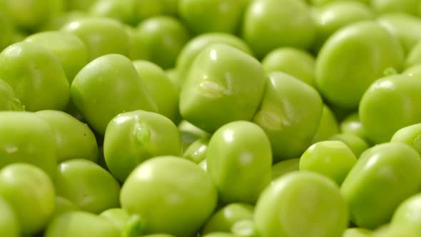 Fresh Green Peas Rotate