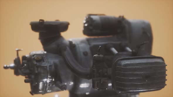 Old Rustet Opposite Engine alt