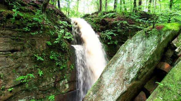 A beautiful video of huge moss and lichen covered boulders at Nelson Ledges State Park Ohio.
