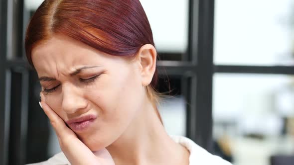 Woman with Toothache, Indoor