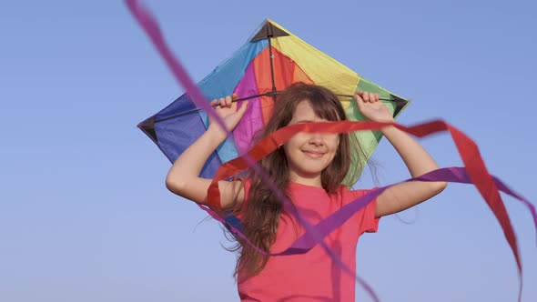 Enjoy the sun with a kite.