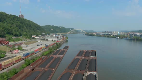 Pittsburgh Barge & Train, Ohio River