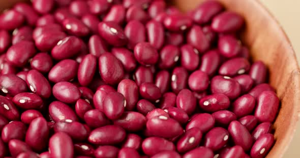 Red mung bean in wooden bowl