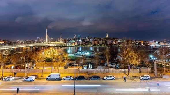 Istanbul Halic Traffic 