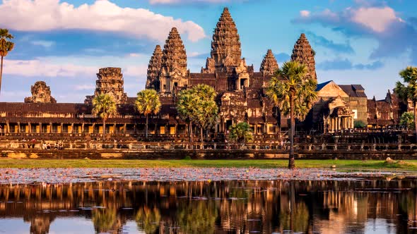 Timelapse of Cambodia Landmark Angkor Wat