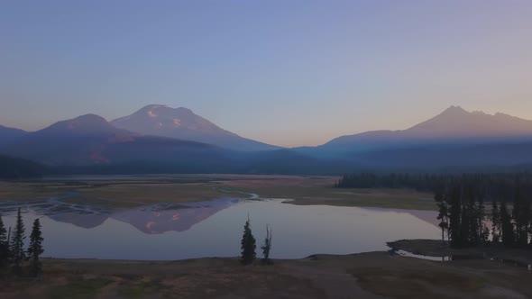 Early morning at Sparks Lake, Oregon slow version