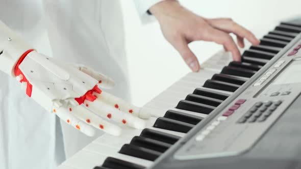 Scientist Engineer Is Tasting Robotic Prosthesis Hand Playing the Piano