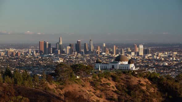 Time lapse of downtown Los Angeles behind the Griffith Observatory